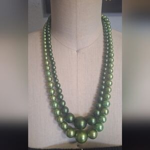 Green Vintage Double Strand Faux Pearl Necklace.